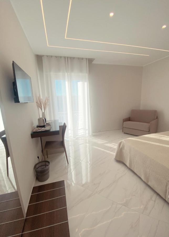 Meligrana Central Rooms Tropea Bagian luar foto